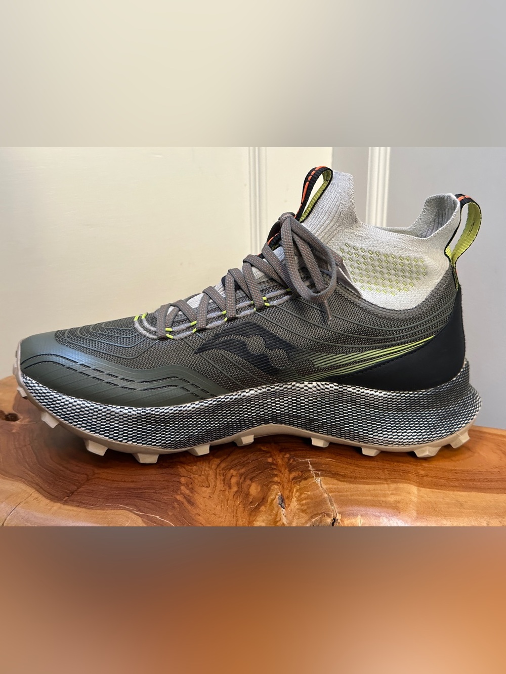 Saucony Endorphin Trail - Size: Men’s US11 - Picture 5 of 10
